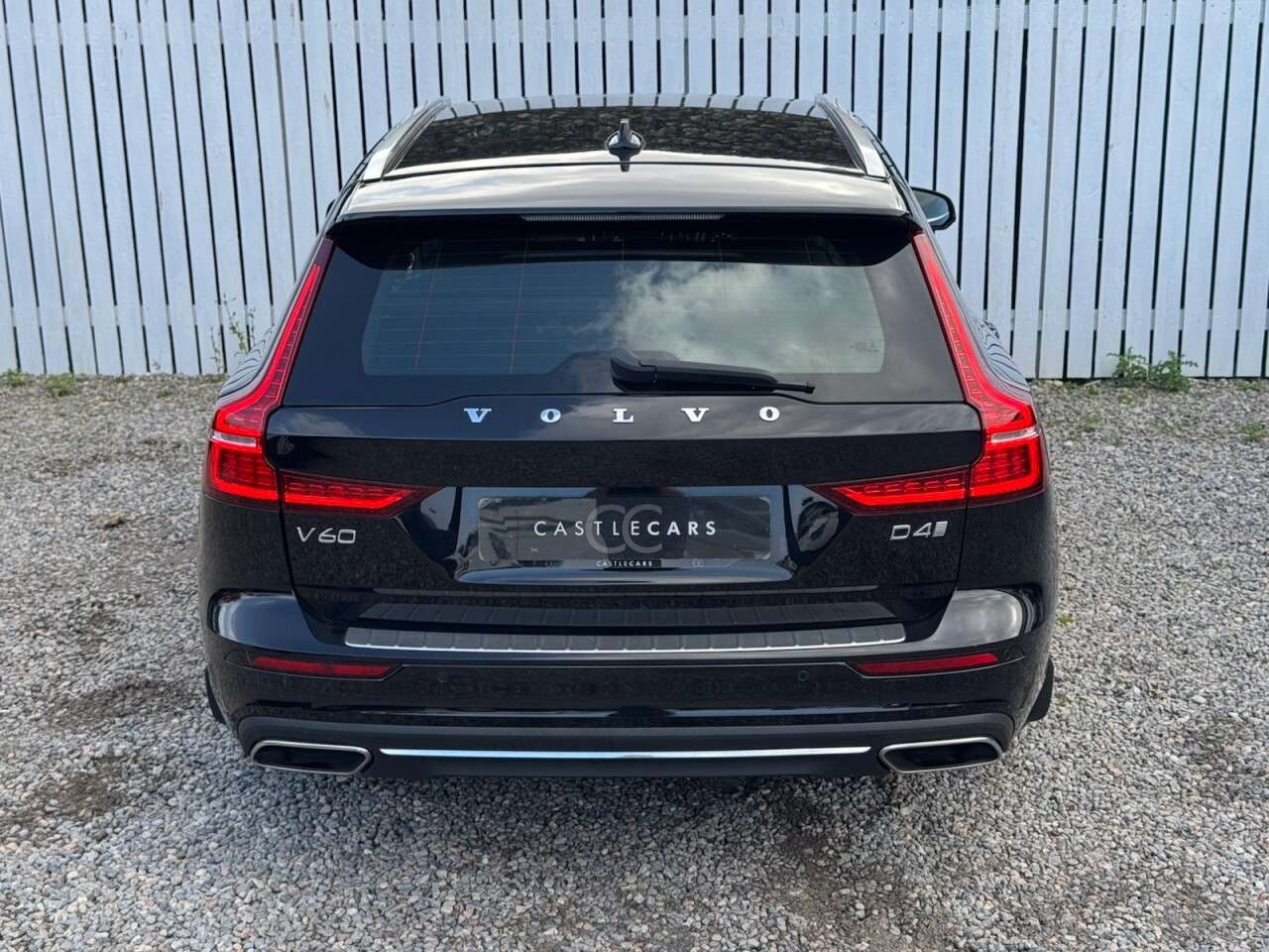 2018 VOLVO V60 2018 VOLVO V60
