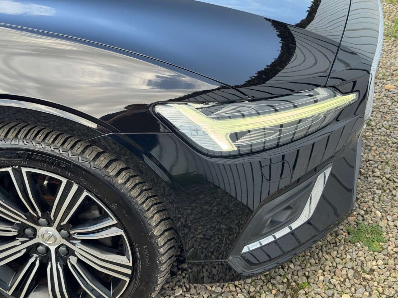 2018 VOLVO V60 2018 VOLVO V60