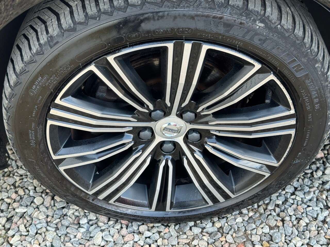 2018 VOLVO V60 2018 VOLVO V60