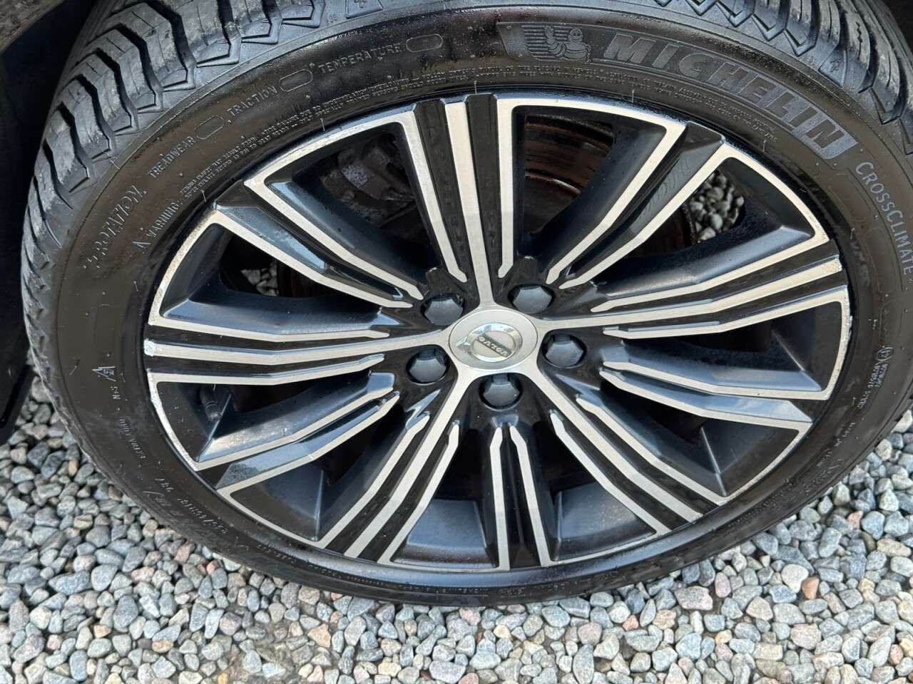 2018 VOLVO V60 2018 VOLVO V60