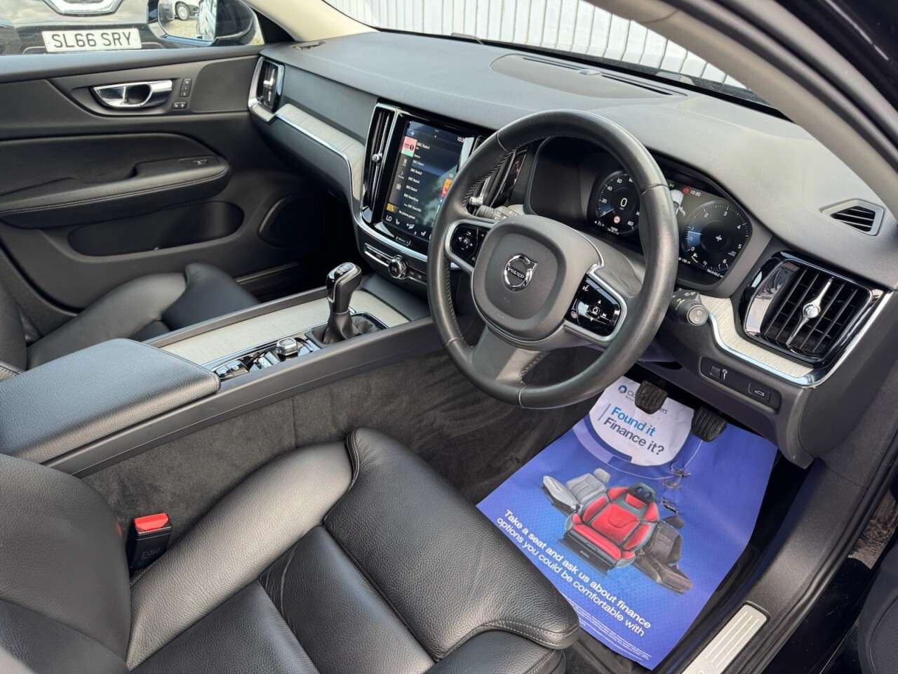 2018 VOLVO V60 2018 VOLVO V60