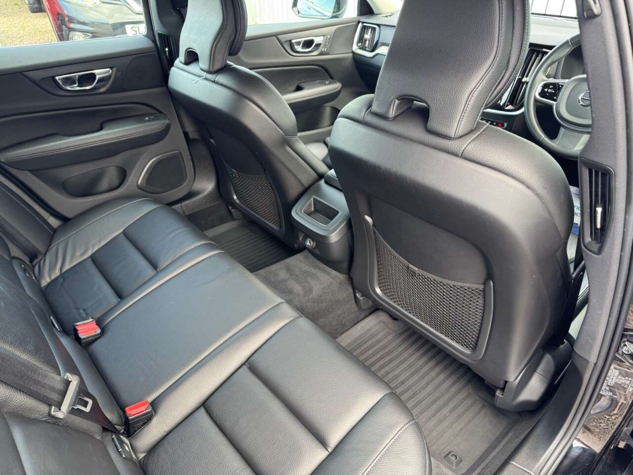 2018 VOLVO V60 2018 VOLVO V60