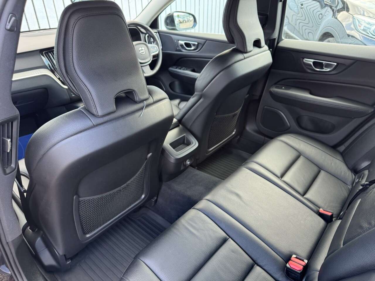 2018 VOLVO V60 2018 VOLVO V60
