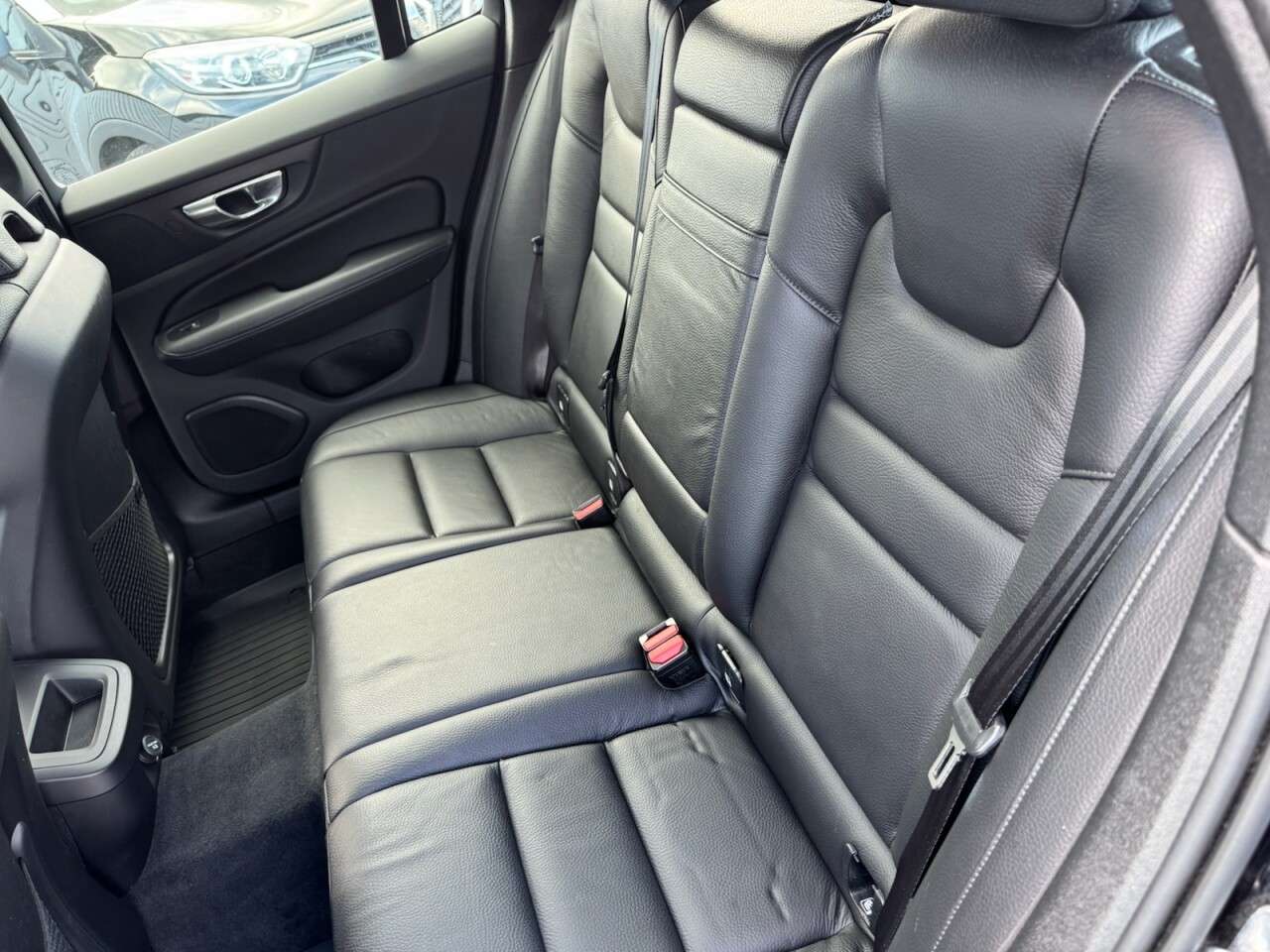 2018 VOLVO V60 2018 VOLVO V60