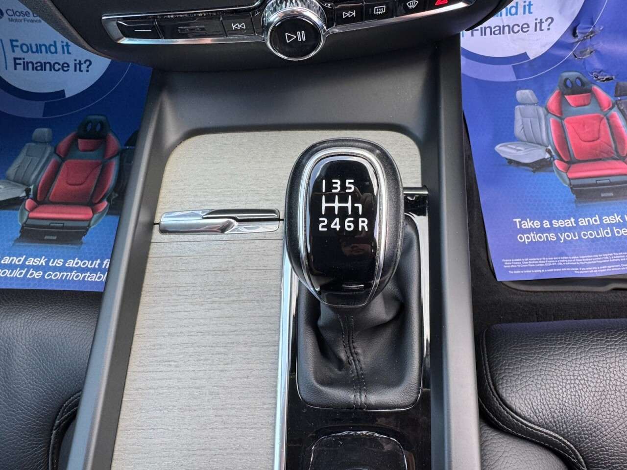 2018 VOLVO V60 2018 VOLVO V60