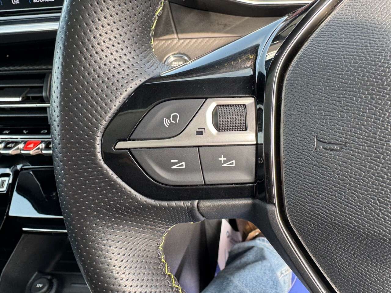 2020 PEUGEOT 2008 2020 PEUGEOT 2008