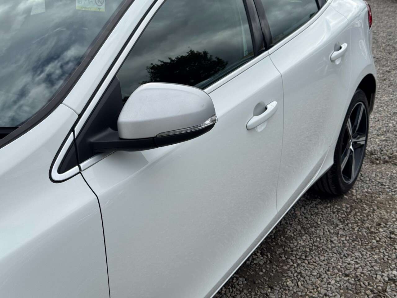 2019 VOLVO V40 2019 VOLVO V40
