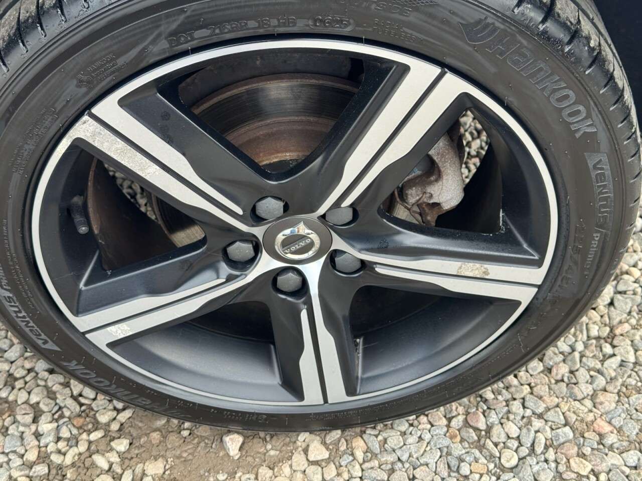 2019 VOLVO V40 2019 VOLVO V40