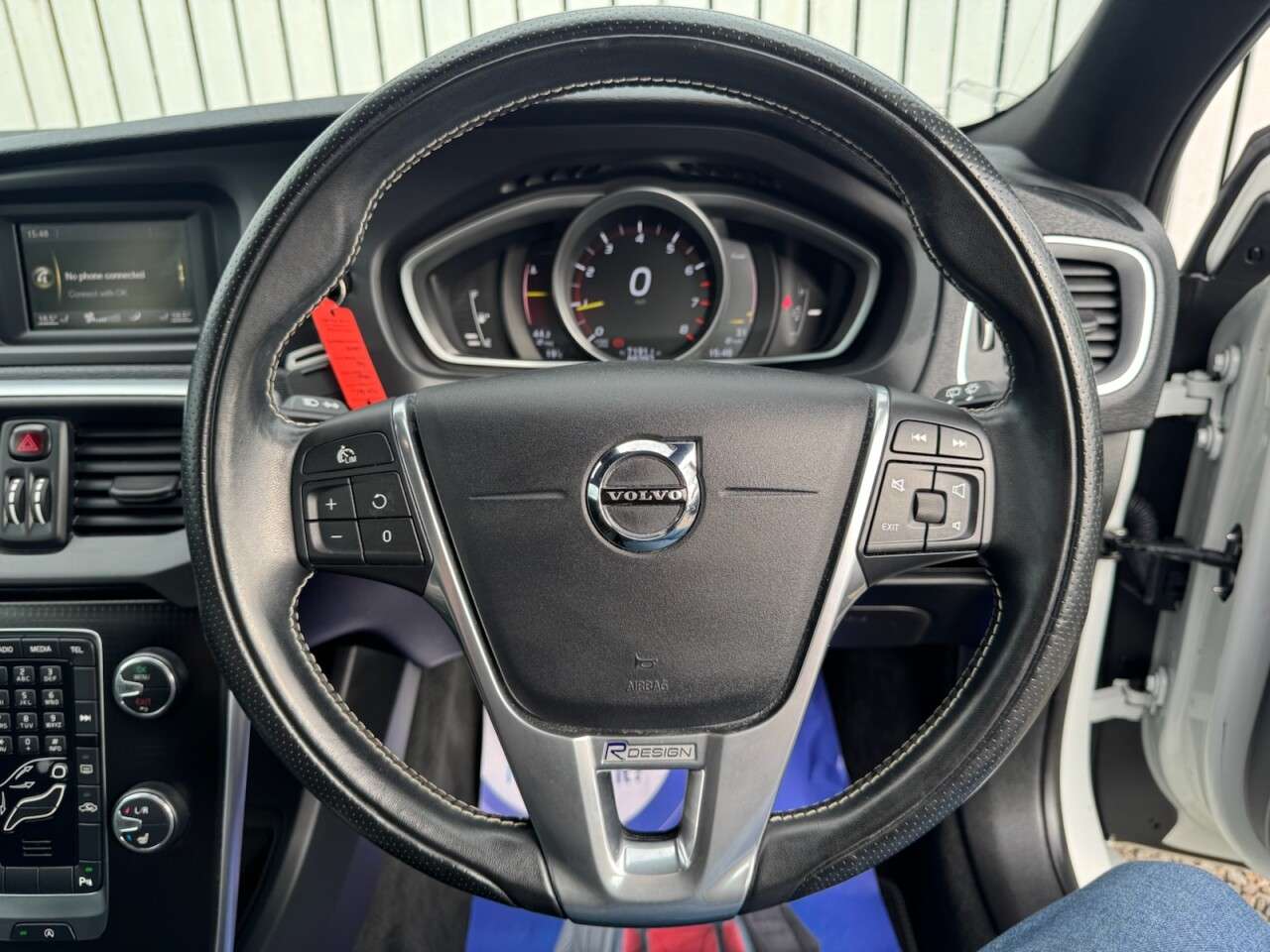 2019 VOLVO V40 2019 VOLVO V40
