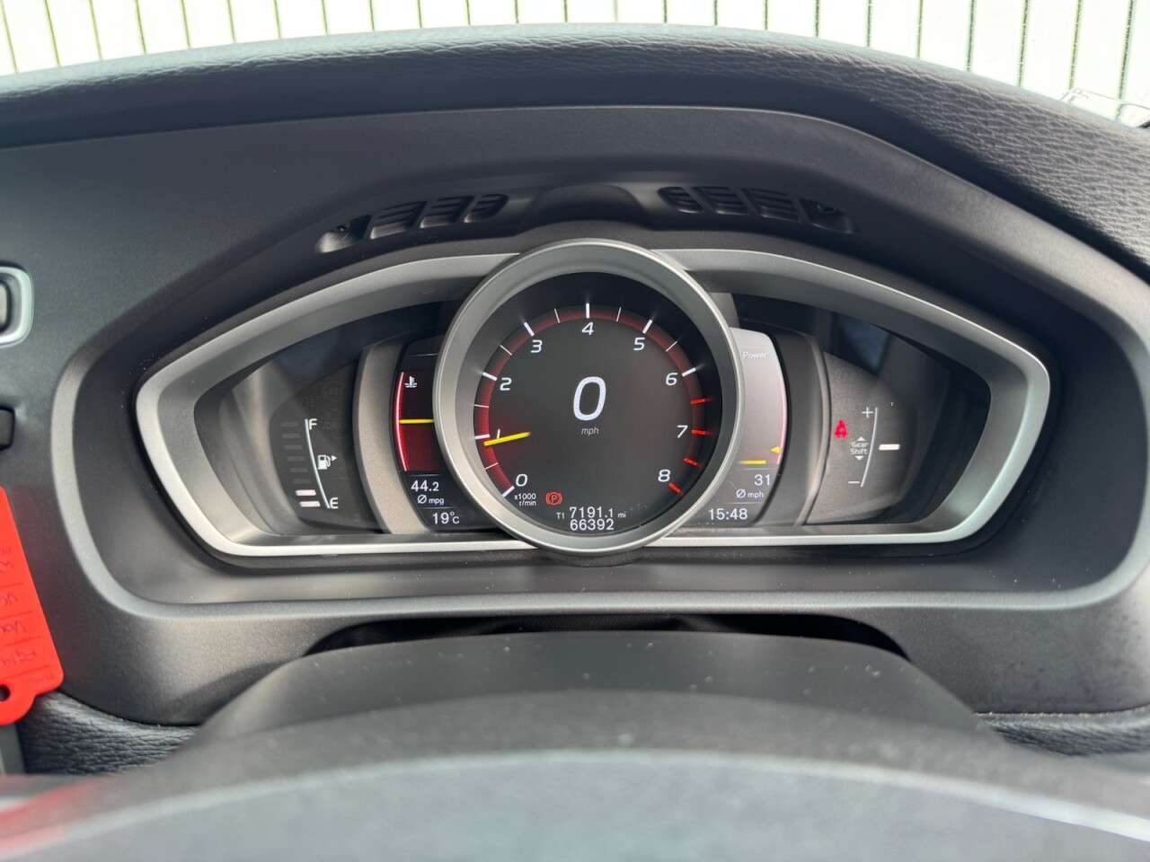 2019 VOLVO V40 2019 VOLVO V40