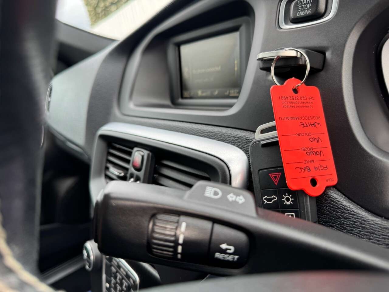 2019 VOLVO V40 2019 VOLVO V40