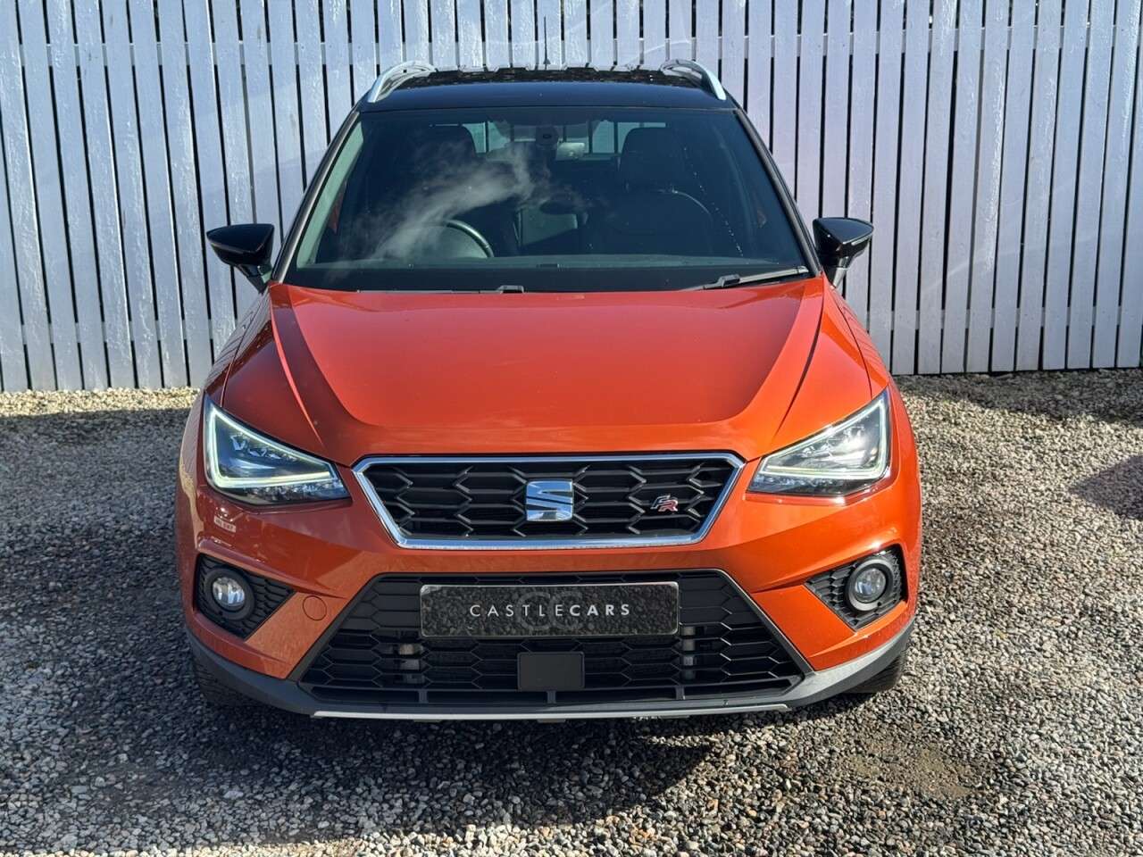 A 2019 SEAT ARONA 1.0 TSI GPF FR Sport SUV 5dr Petrol DSG Euro 6 (s/s) (115 ps) A 2019 SEAT ARONA 1.0 TSI GPF FR Sport SUV 5dr Petrol DSG Euro 6 (s/s) (115 ps)