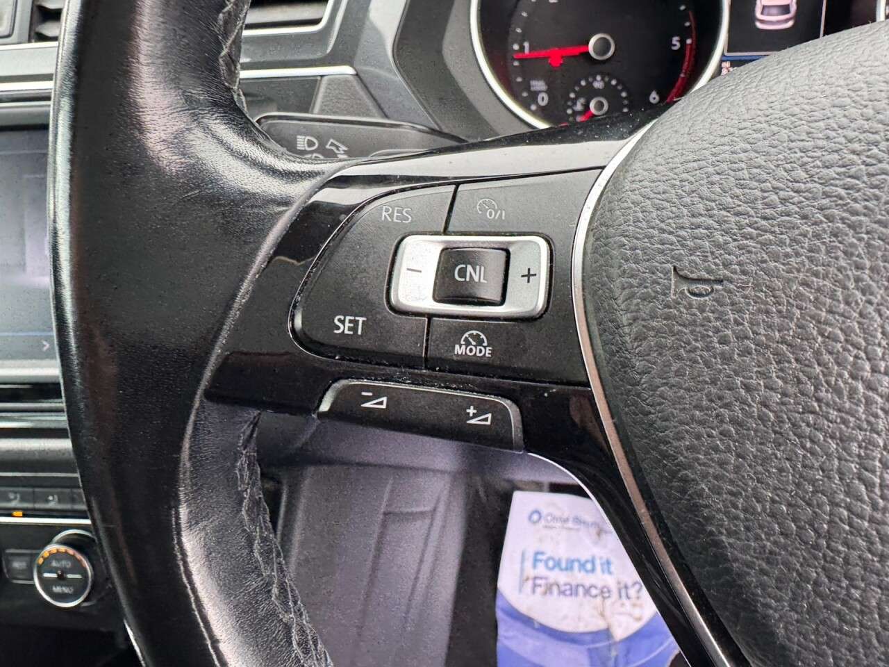 2017 VOLKSWAGEN TIGUAN 2017 VOLKSWAGEN TIGUAN