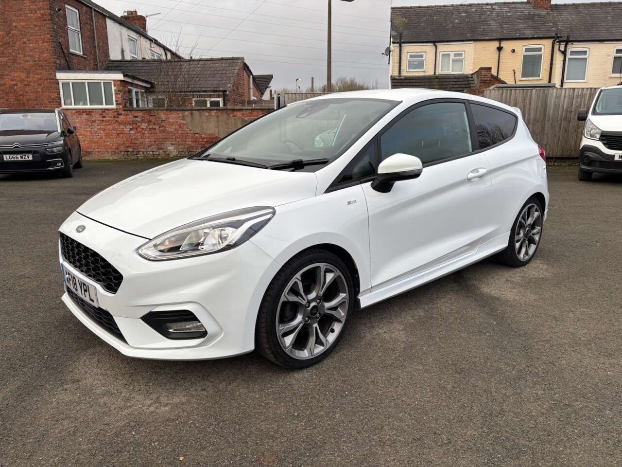 A 2018 FORD FIESTA 1.0T EcoBoost ST-Line X Hatchback 3dr Petrol Manual Euro 6 (s/s) (140 ps) A 2018 FORD FIESTA 1.0T EcoBoost ST-Line X Hatchback 3dr Petrol Manual Euro 6 (s/s) (140 ps)