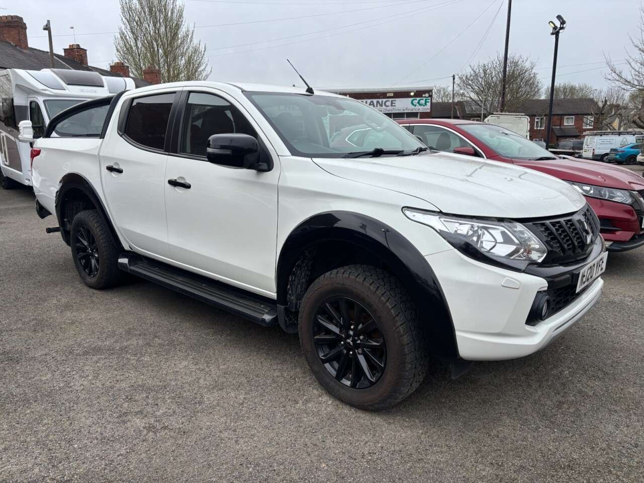 A 2020 MITSUBISHI L200 2.4 DI-D DC Challenger Pickup Double Cab 4dr Diesel Auto 4WD Euro 6 (181 ps A 2020 MITSUBISHI L200 2.4 DI-D DC Challenger Pickup Double Cab 4dr Diesel Auto 4WD Euro 6 (181 ps