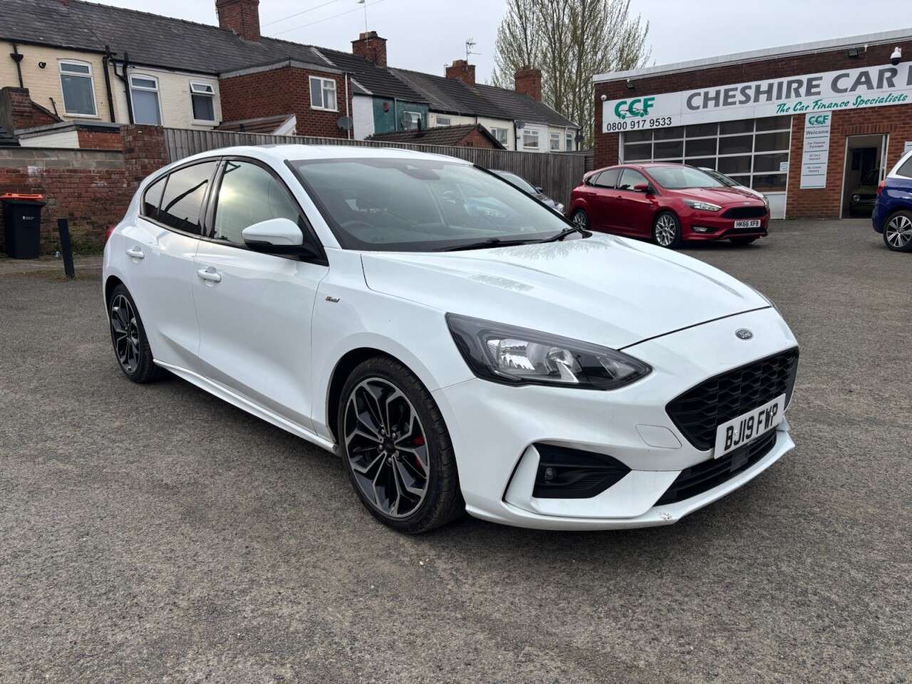 A 2019 FORD FOCUS 1.0T EcoBoost ST-Line X Hatchback 5dr Petrol Manual Euro 6 (s/s) (125 ps) A 2019 FORD FOCUS 1.0T EcoBoost ST-Line X Hatchback 5dr Petrol Manual Euro 6 (s/s) (125 ps)