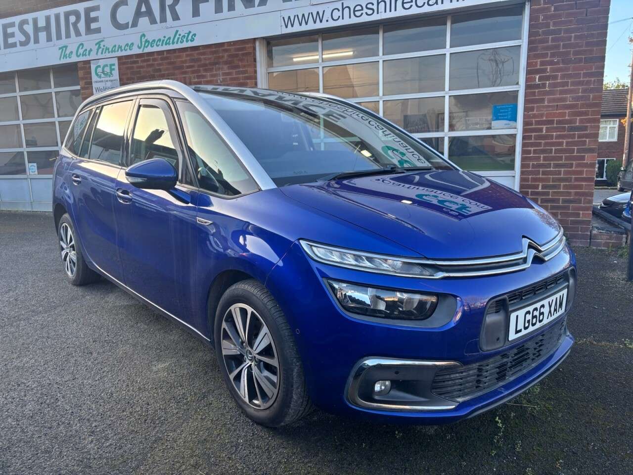 A 2016 CITROEN GRAND C4 PICASSO 1.6 BlueHDi Feel MPV 5dr Diesel Manual Euro 6 (s/s) (120 ps) A 2016 CITROEN GRAND C4 PICASSO 1.6 BlueHDi Feel MPV 5dr Diesel Manual Euro 6 (s/s) (120 ps)