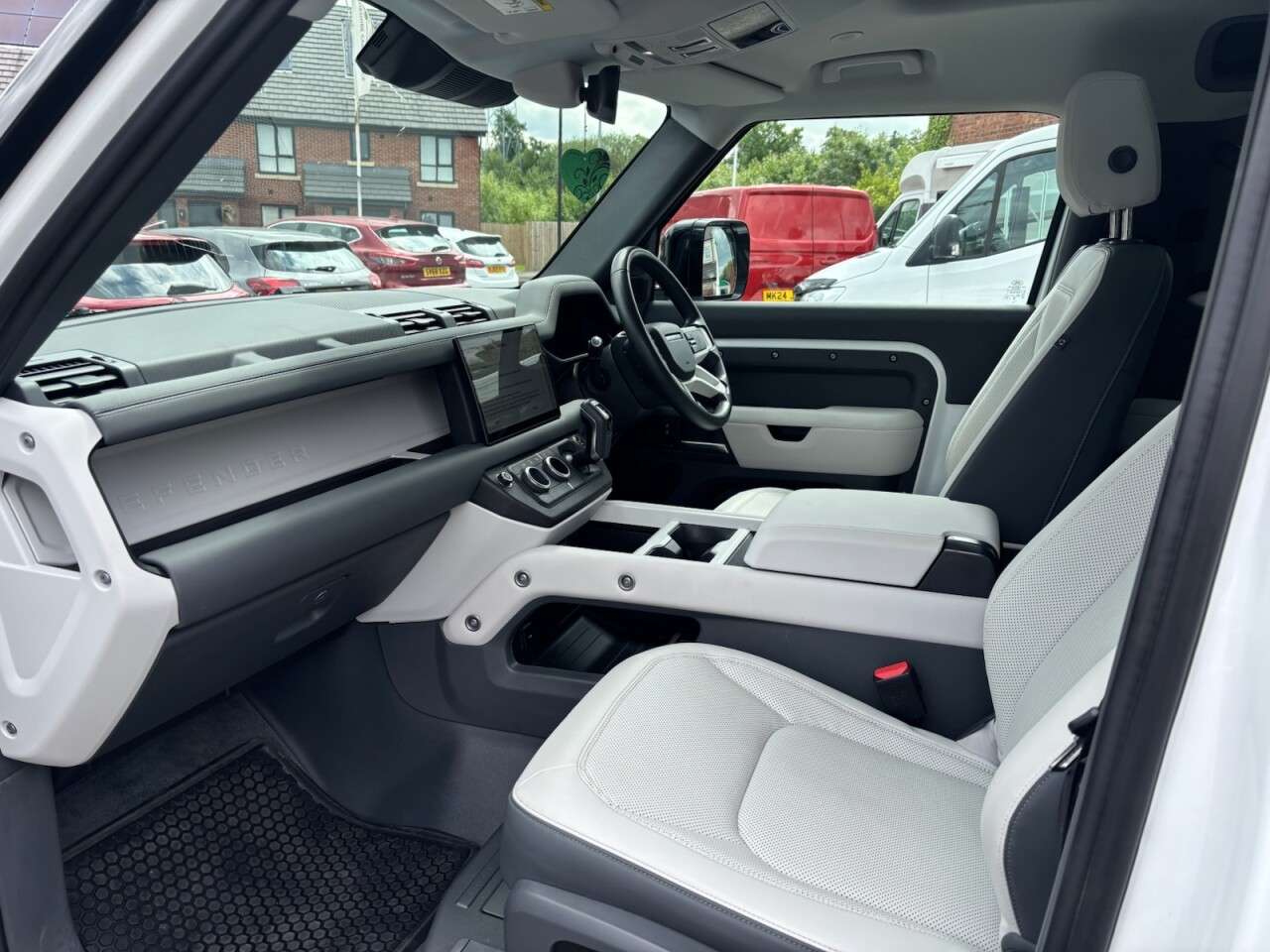 2024 LAND ROVER DEFENDER 90 2024 LAND ROVER DEFENDER 90