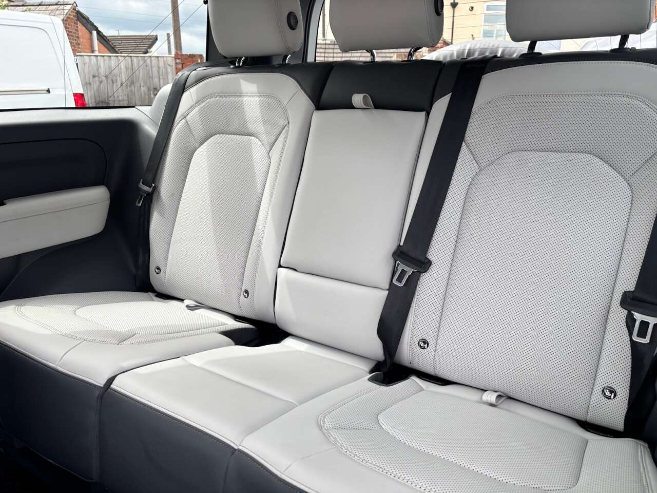 2024 LAND ROVER DEFENDER 90 2024 LAND ROVER DEFENDER 90