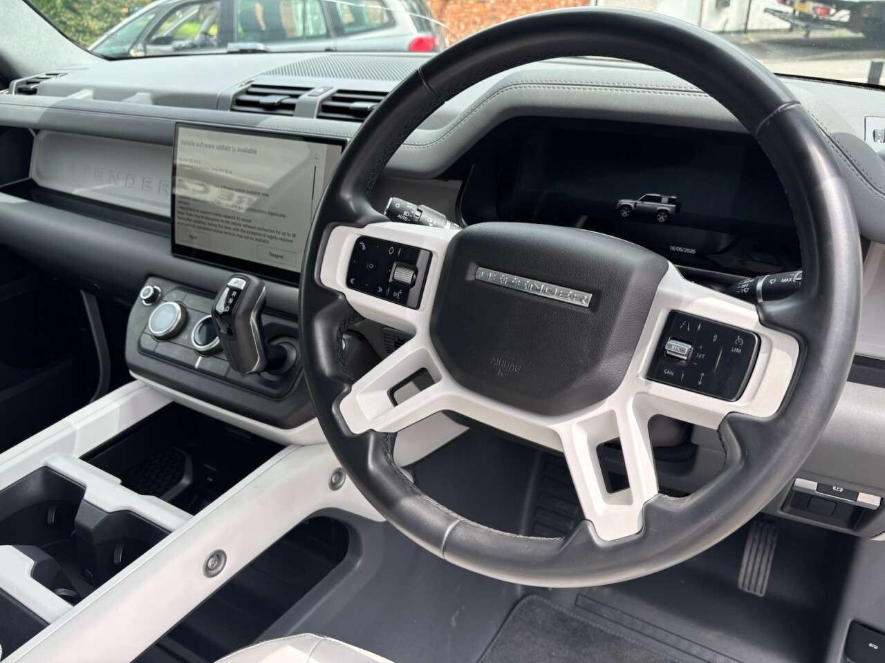 2024 LAND ROVER DEFENDER 90 2024 LAND ROVER DEFENDER 90