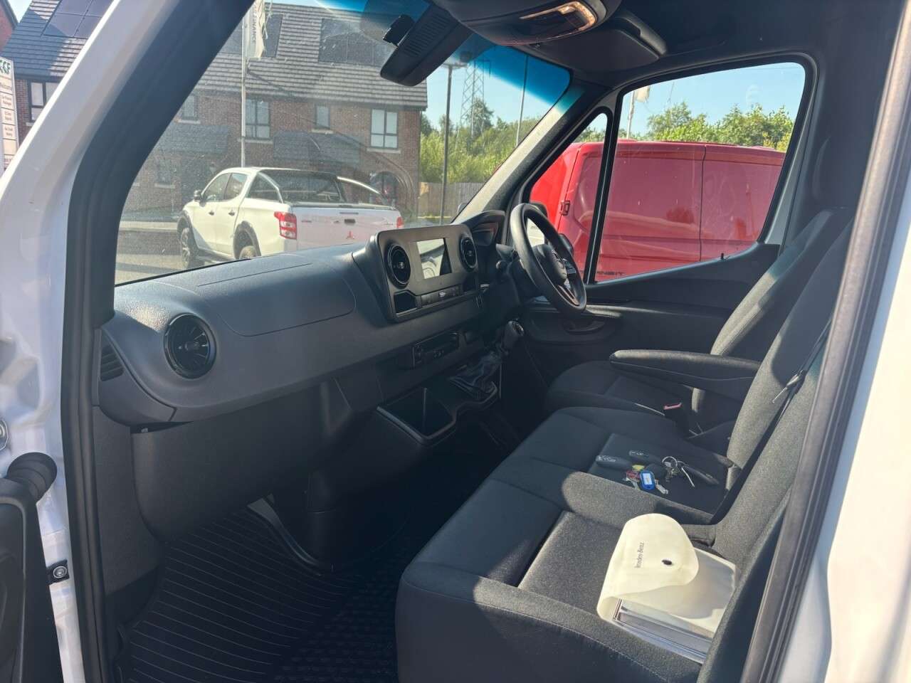 A 2023 MERCEDES-BENZ SPRINTER 2.0 315 CDI Progressive Panel Van 5dr Diesel Manual FWD L2 H1 Euro 6 (s/s) A 2023 MERCEDES-BENZ SPRINTER 2.0 315 CDI Progressive Panel Van 5dr Diesel Manual FWD L2 H1 Euro 6 (s/s)