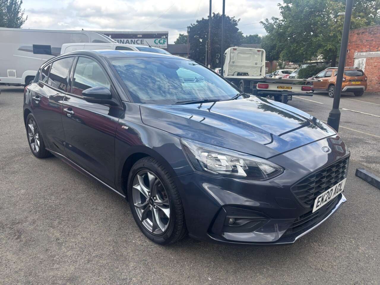 A 2020 FORD FOCUS 1.0T EcoBoost ST-Line Hatchback 5dr Petrol Manual Euro 6 (s/s) (125 ps) A 2020 FORD FOCUS 1.0T EcoBoost ST-Line Hatchback 5dr Petrol Manual Euro 6 (s/s) (125 ps)