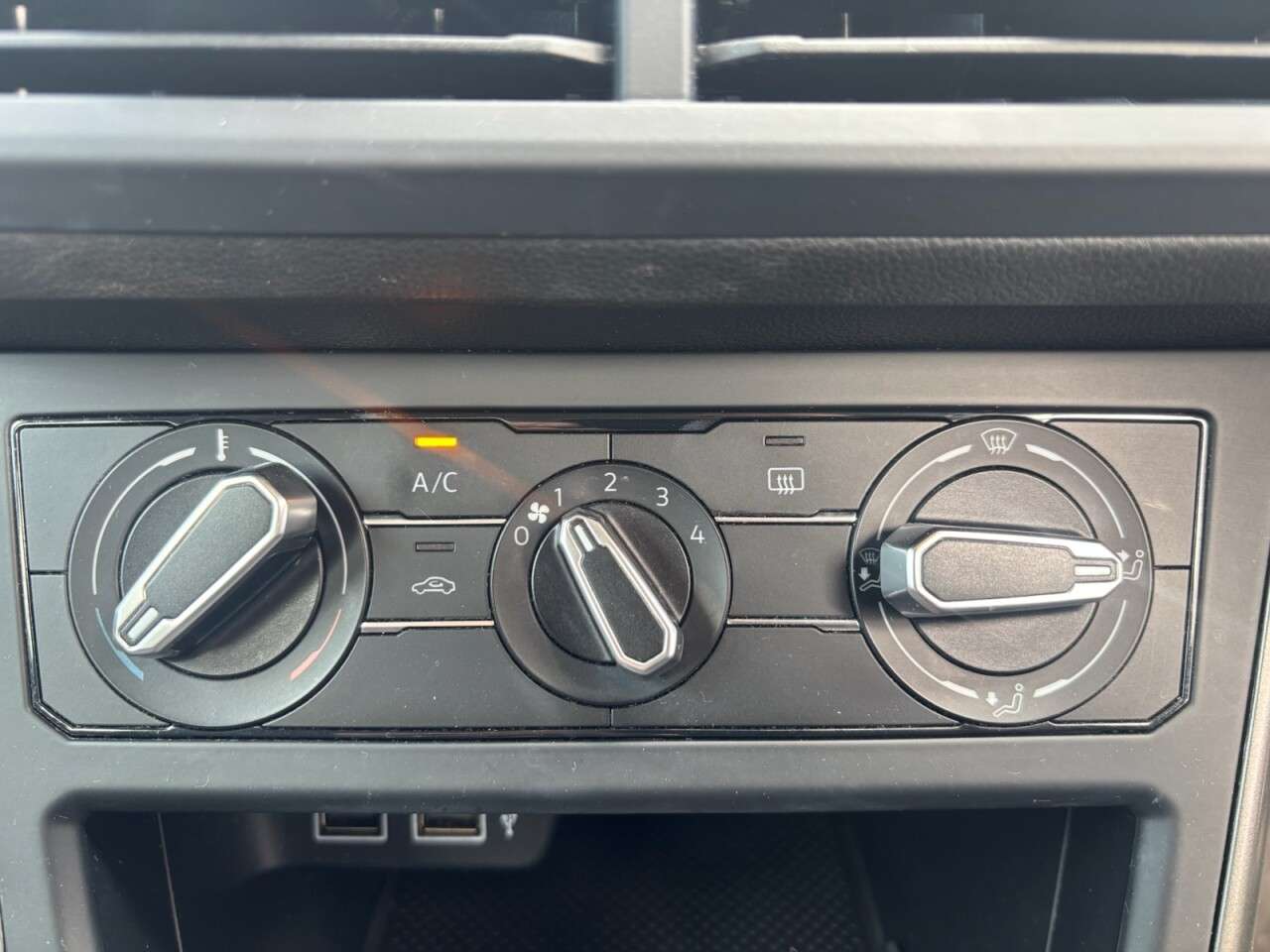 2019 VOLKSWAGEN POLO 2019 VOLKSWAGEN POLO