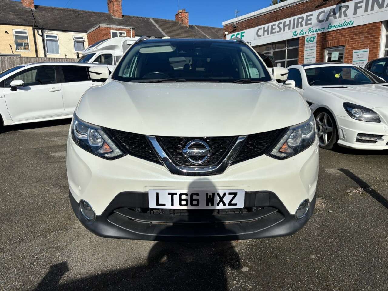 A 2016 NISSAN QASHQAI 1.5 dCi N-Connecta SUV 5dr Diesel Manual 2WD Euro 6 (s/s) (110 ps) A 2016 NISSAN QASHQAI 1.5 dCi N-Connecta SUV 5dr Diesel Manual 2WD Euro 6 (s/s) (110 ps)