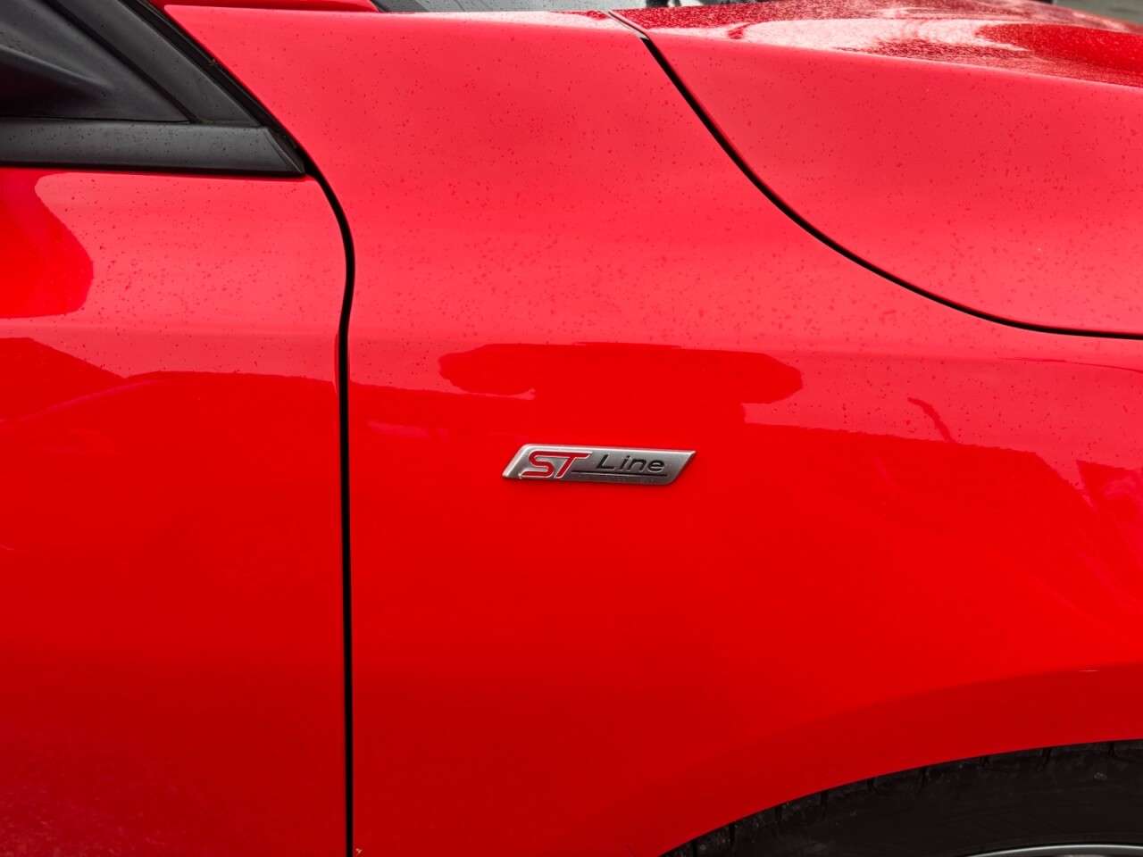 A 2019 FORD FOCUS 1.0T EcoBoost ST-Line Hatchback 5dr Petrol Manual Euro 6 (s/s) (125 ps) A 2019 FORD FOCUS 1.0T EcoBoost ST-Line Hatchback 5dr Petrol Manual Euro 6 (s/s) (125 ps)