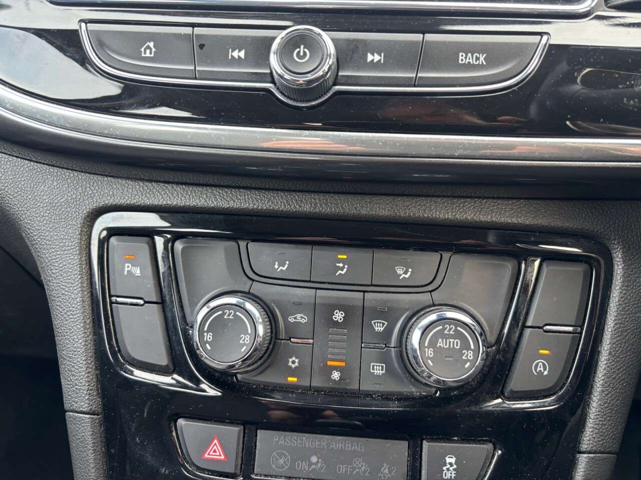 2019 VAUXHALL MOKKA X 2019 VAUXHALL MOKKA X