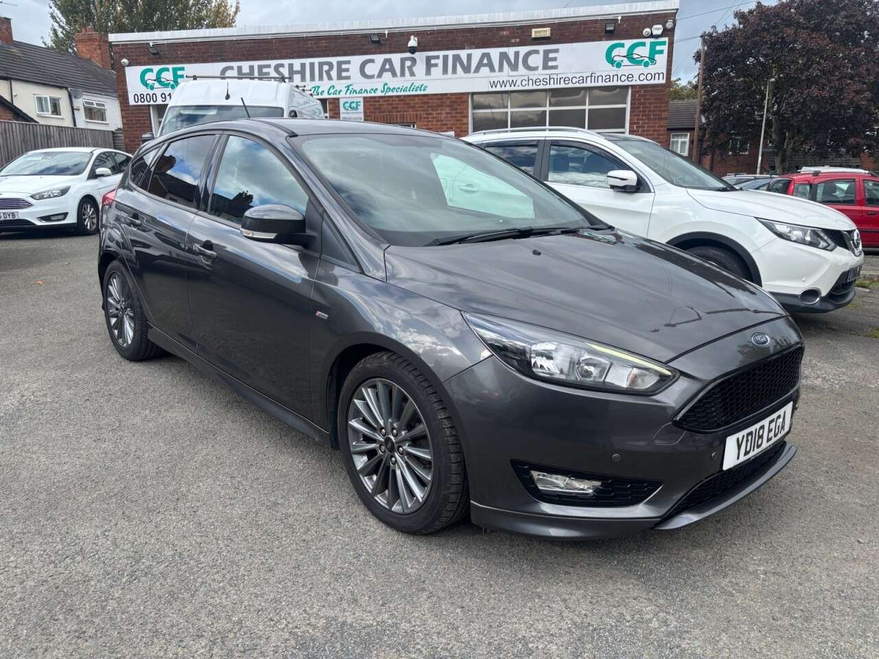 A 2018 FORD FOCUS 1.0T EcoBoost ST-Line Hatchback 5dr Petrol Manual Euro 6 (s/s) (140 ps) A 2018 FORD FOCUS 1.0T EcoBoost ST-Line Hatchback 5dr Petrol Manual Euro 6 (s/s) (140 ps)