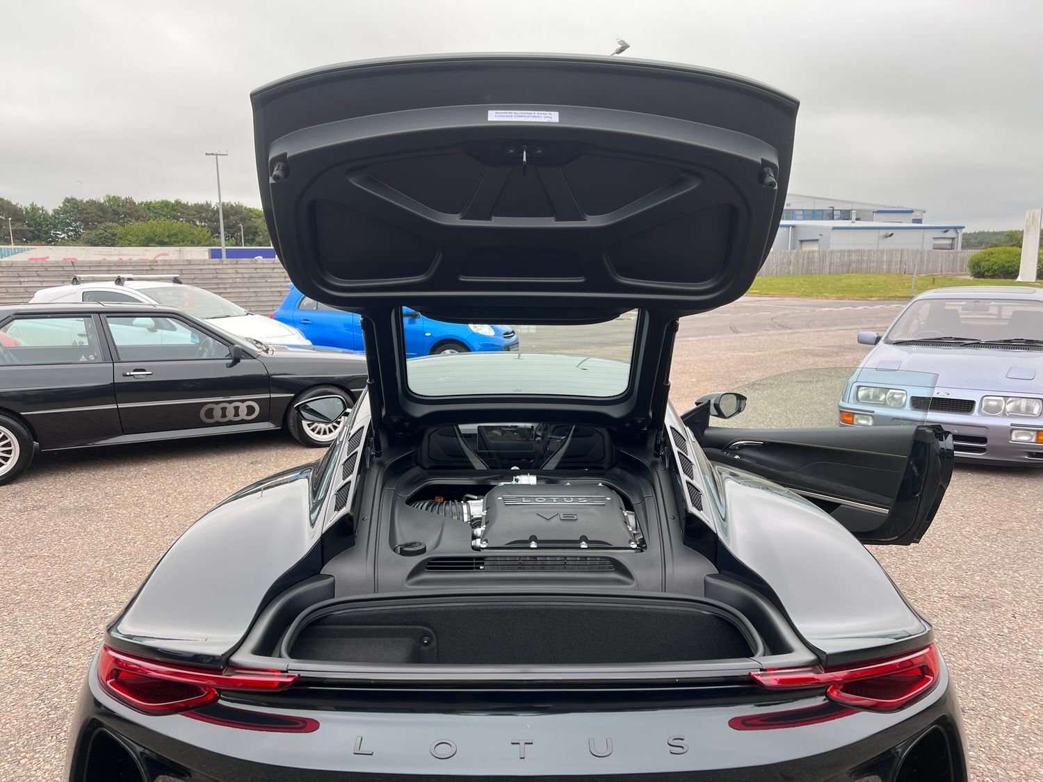 2023 LOTUS EMIRA 2023 LOTUS EMIRA