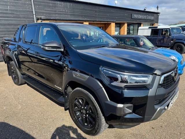 Check out this Toyota Hilux 2022 Diesel Automatic