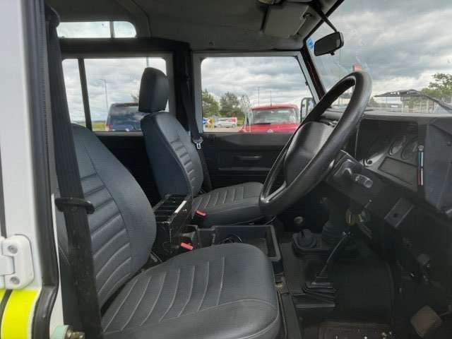 2004 LAND ROVER DEFENDER 110 2004 LAND ROVER DEFENDER 110