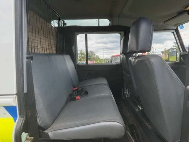 2004 LAND ROVER DEFENDER 110 2004 LAND ROVER DEFENDER 110