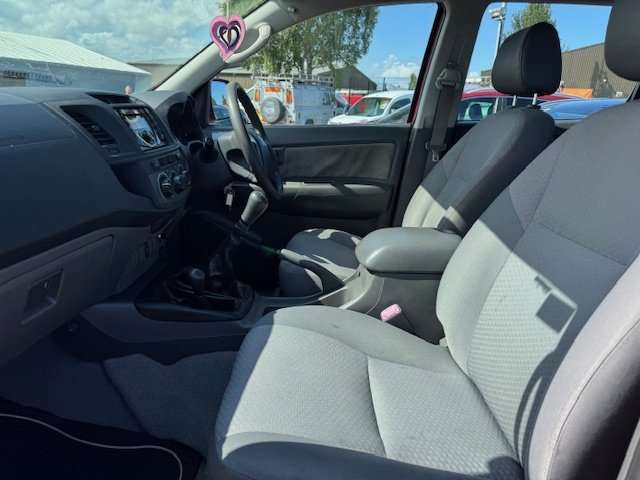 2012 TOYOTA HILUX 2012 TOYOTA HILUX