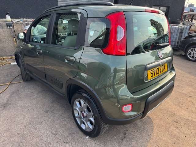 A 2013 FIAT PANDA 0.9 TwinAir 4x4 A 2013 FIAT PANDA 0.9 TwinAir 4x4
