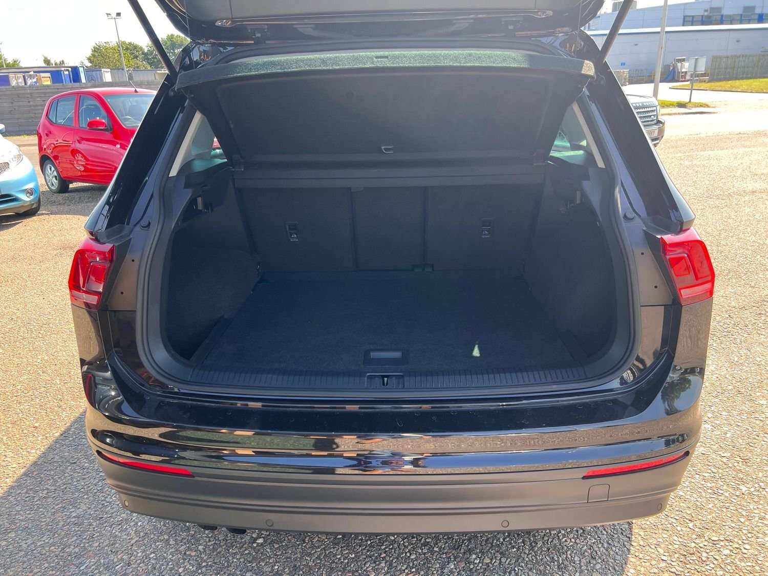 2018 VOLKSWAGEN TIGUAN 2018 VOLKSWAGEN TIGUAN