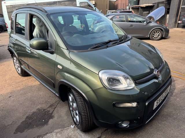 A 2013 FIAT PANDA 0.9 TwinAir 4x4 A 2013 FIAT PANDA 0.9 TwinAir 4x4