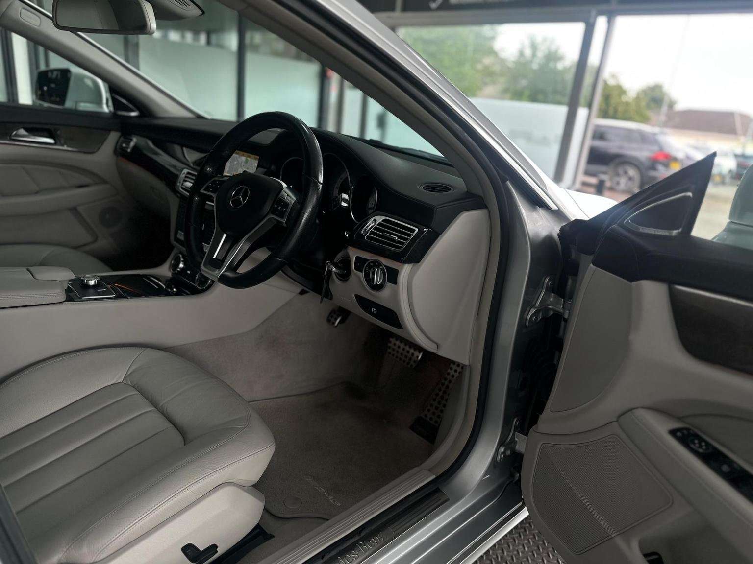 2011 MERCEDES-BENZ CLS 2011 MERCEDES-BENZ CLS