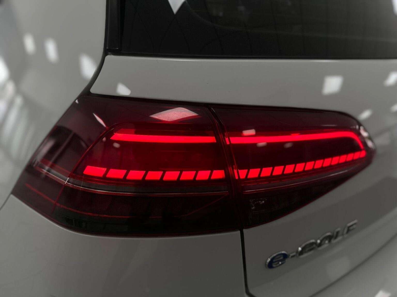 2019 VOLKSWAGEN E-GOLF 2019 VOLKSWAGEN E-GOLF