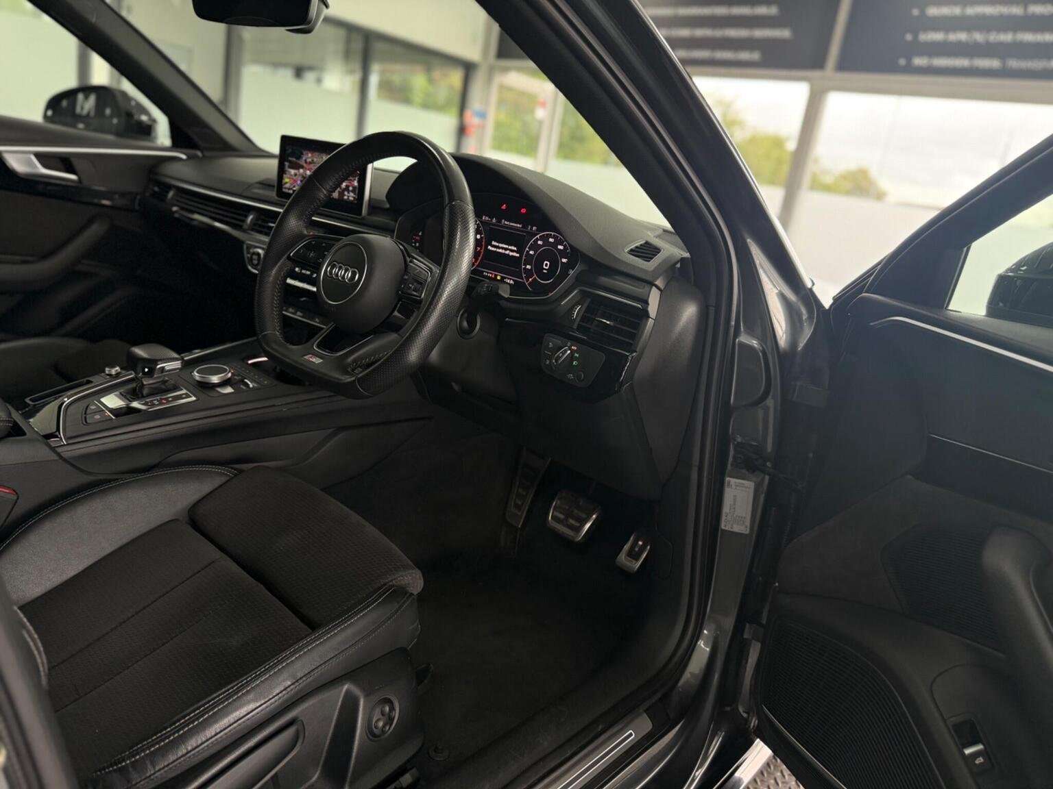 2018 AUDI A4 2018 AUDI A4