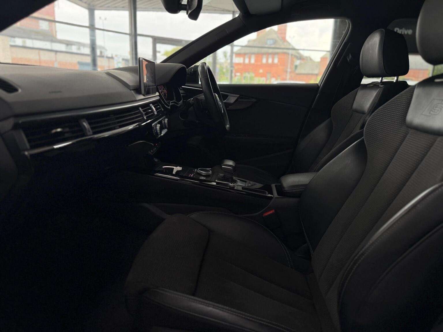 2018 AUDI A4 2018 AUDI A4