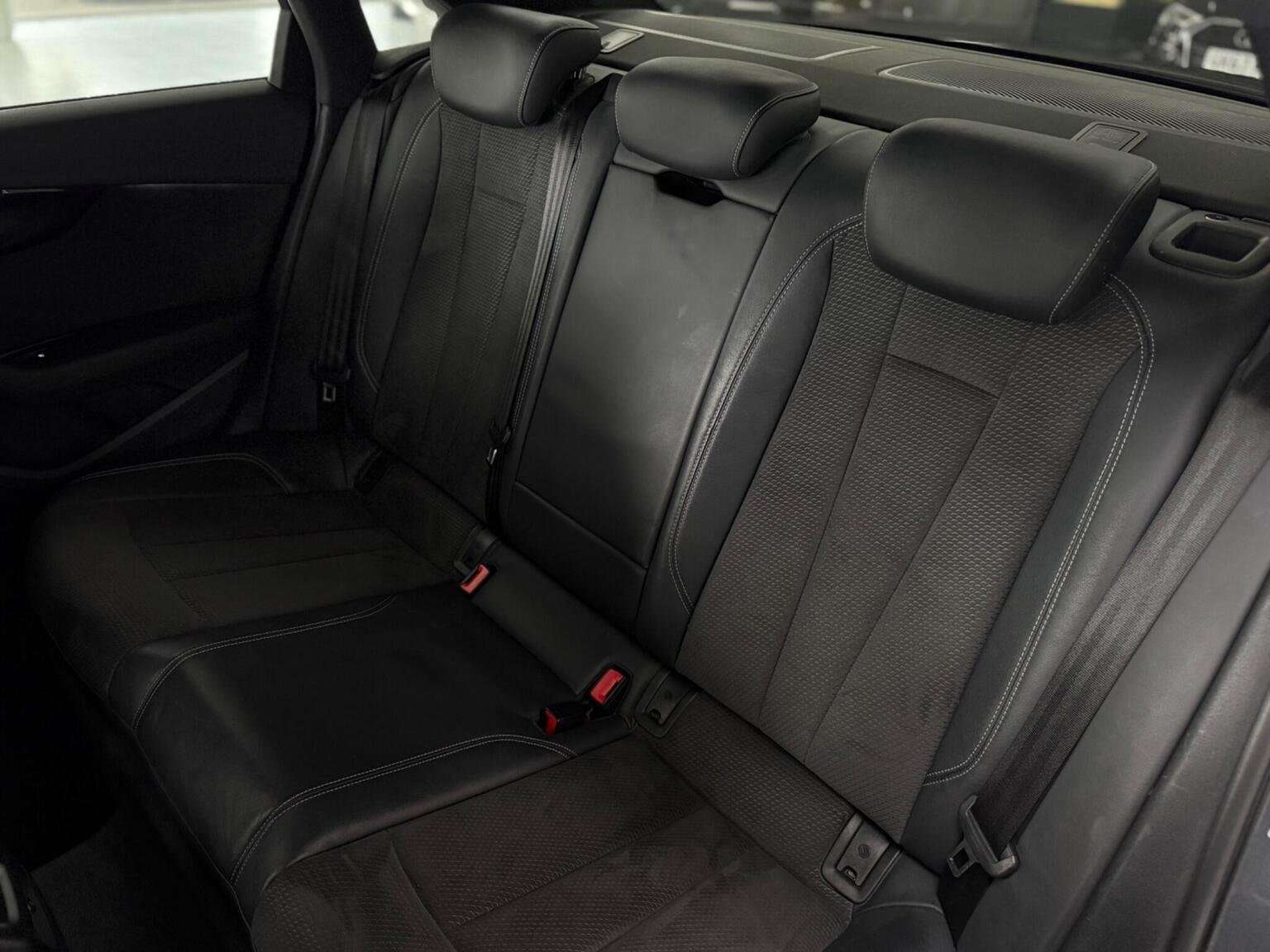 2018 AUDI A4 2018 AUDI A4