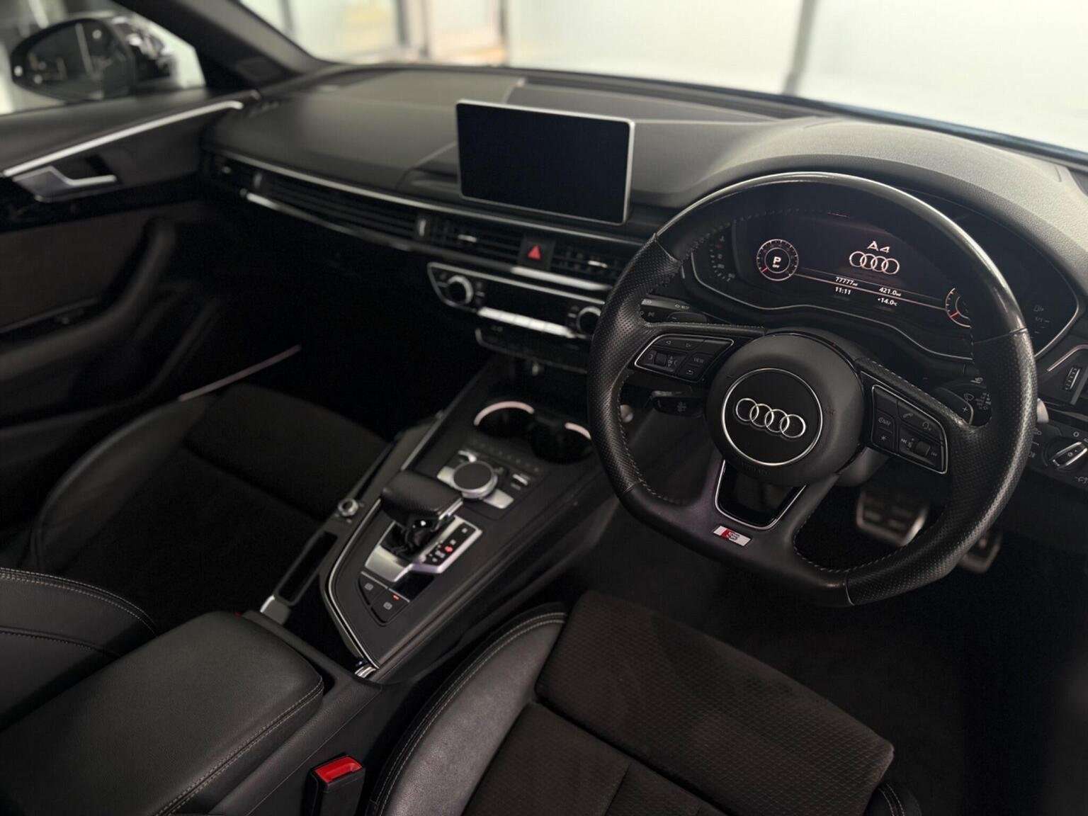 2018 AUDI A4 2018 AUDI A4