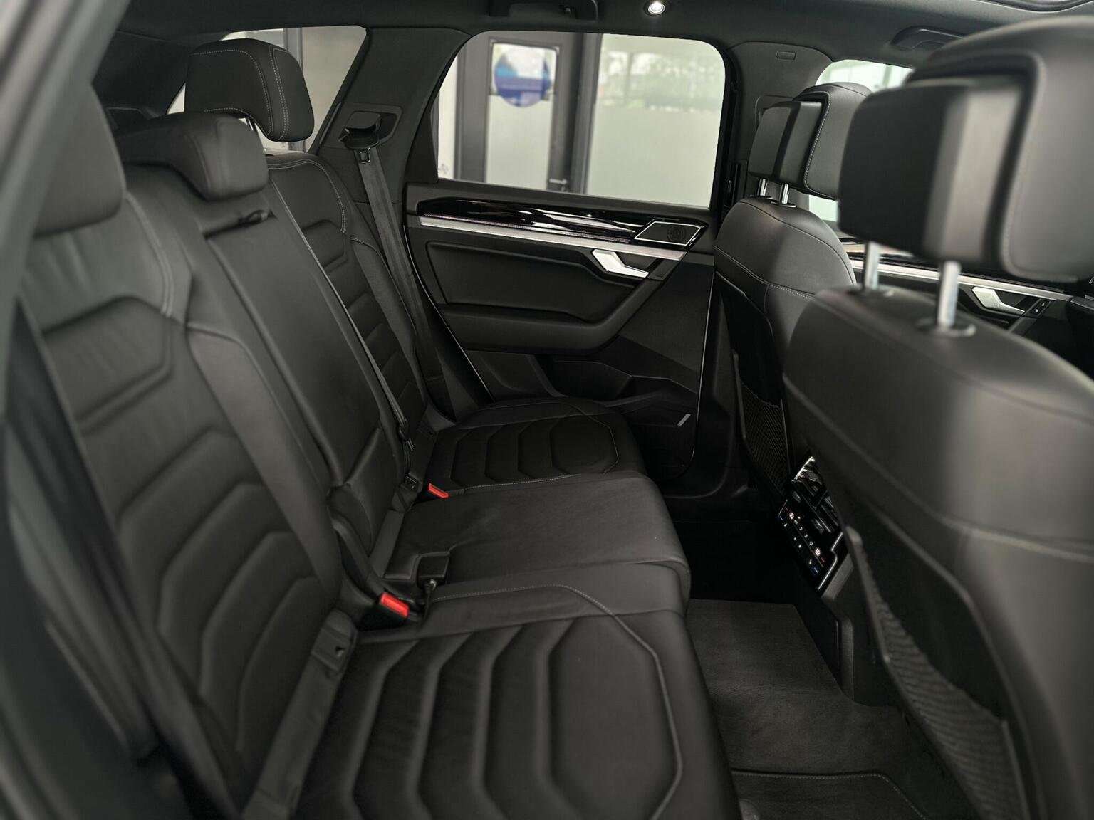 2022 VOLKSWAGEN TOUAREG 2022 VOLKSWAGEN TOUAREG