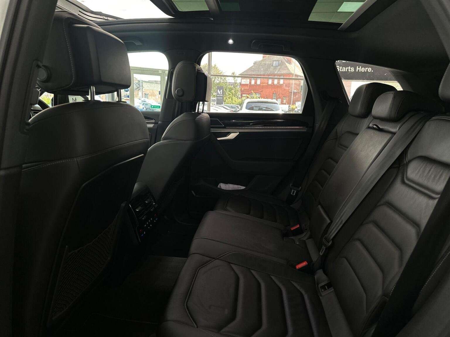 2022 VOLKSWAGEN TOUAREG 2022 VOLKSWAGEN TOUAREG