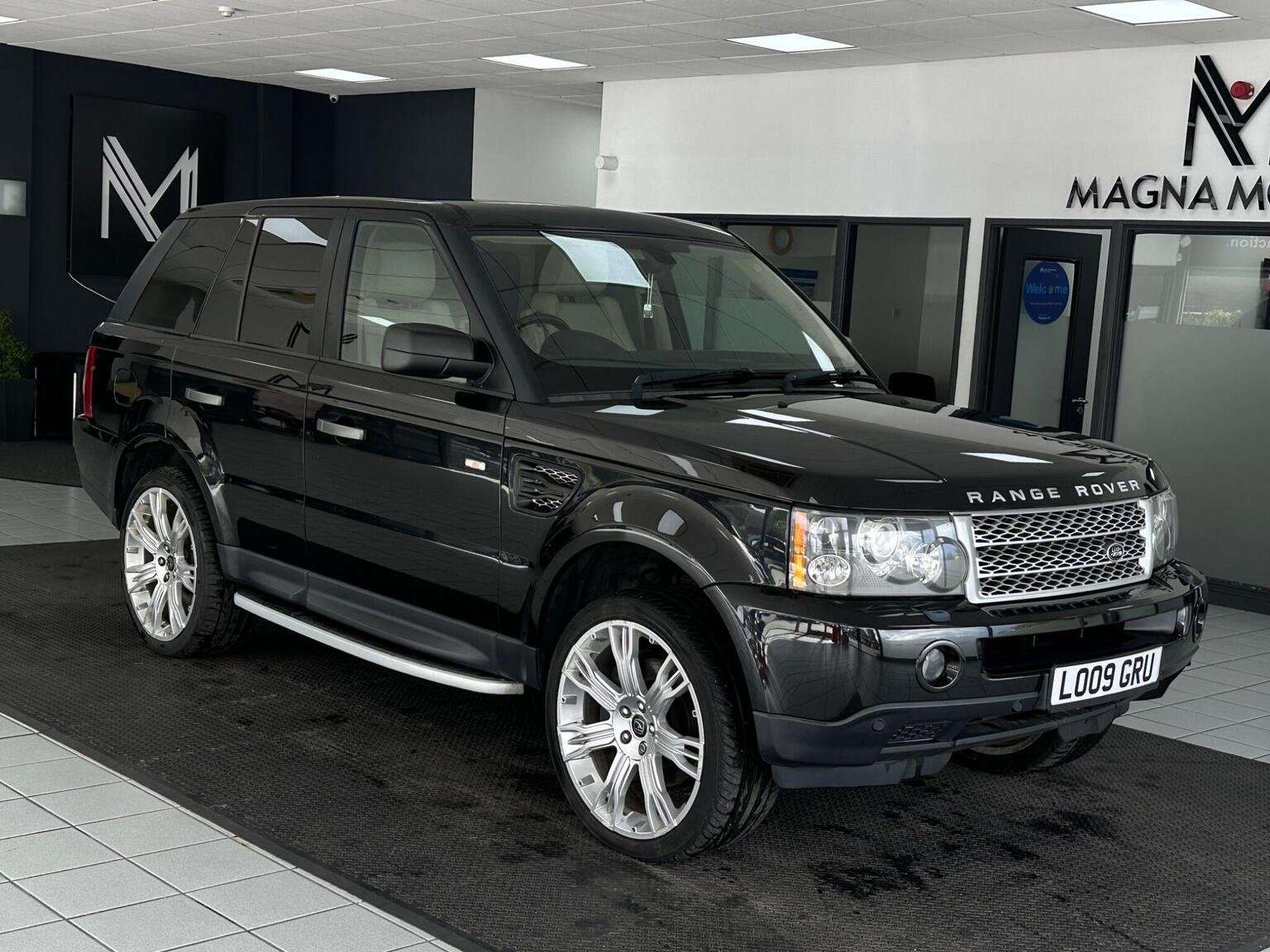 A 2009 LAND ROVER RANGE ROVER SPORT 2.7 TD V6 HSE Station Wagon 5dr A 2009 LAND ROVER RANGE ROVER SPORT 2.7 TD V6 HSE Station Wagon 5dr