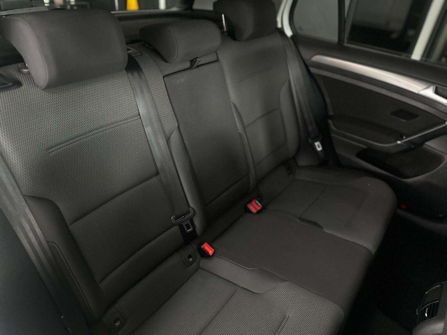 2019 VOLKSWAGEN E-GOLF 2019 VOLKSWAGEN E-GOLF