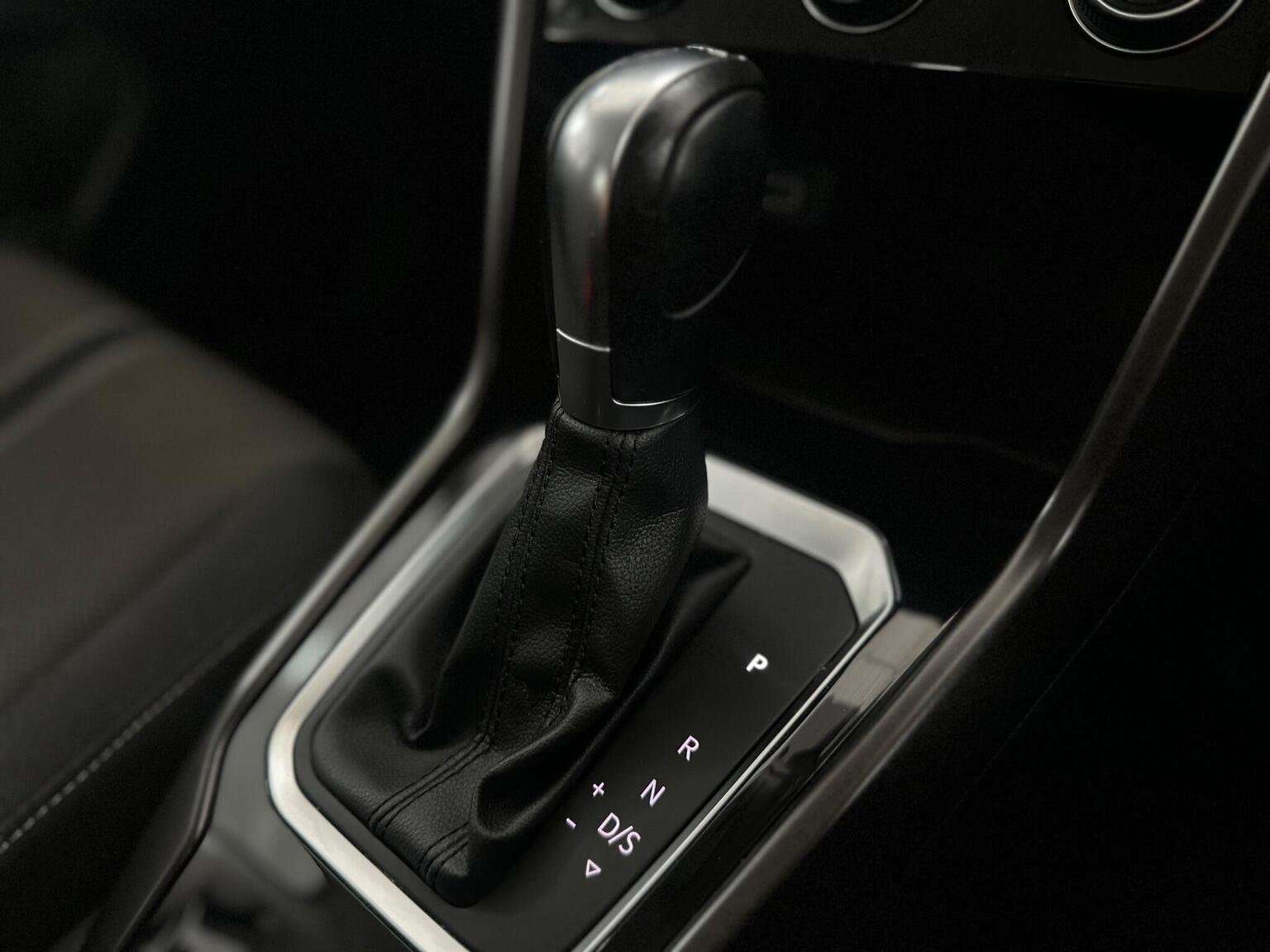 2019 VOLKSWAGEN T-ROC 2019 VOLKSWAGEN T-ROC